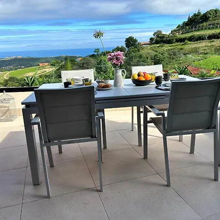 El Balcon De Oyambre - Vistas Al Mar Y Montana * Canales (Cantabria)