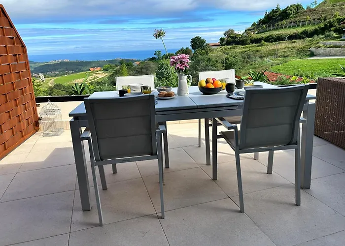 El Balcon De Oyambre - Vistas Al Mar Y Montana * Canales (Cantabria)